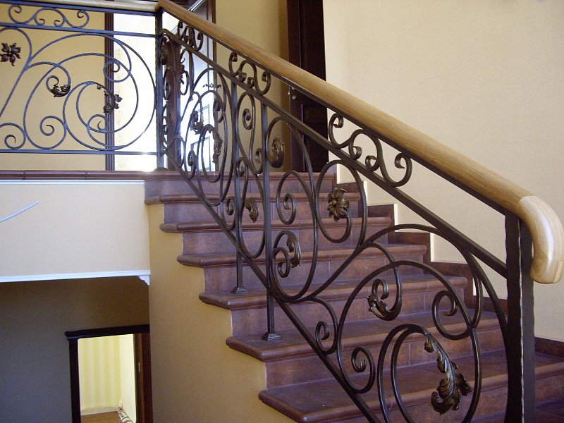 Угловая ступень Mytho Rubino, Gres de Aragon